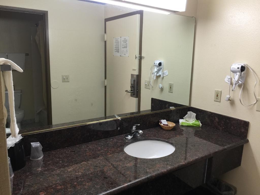 Mountain Inn Ontario Room photo